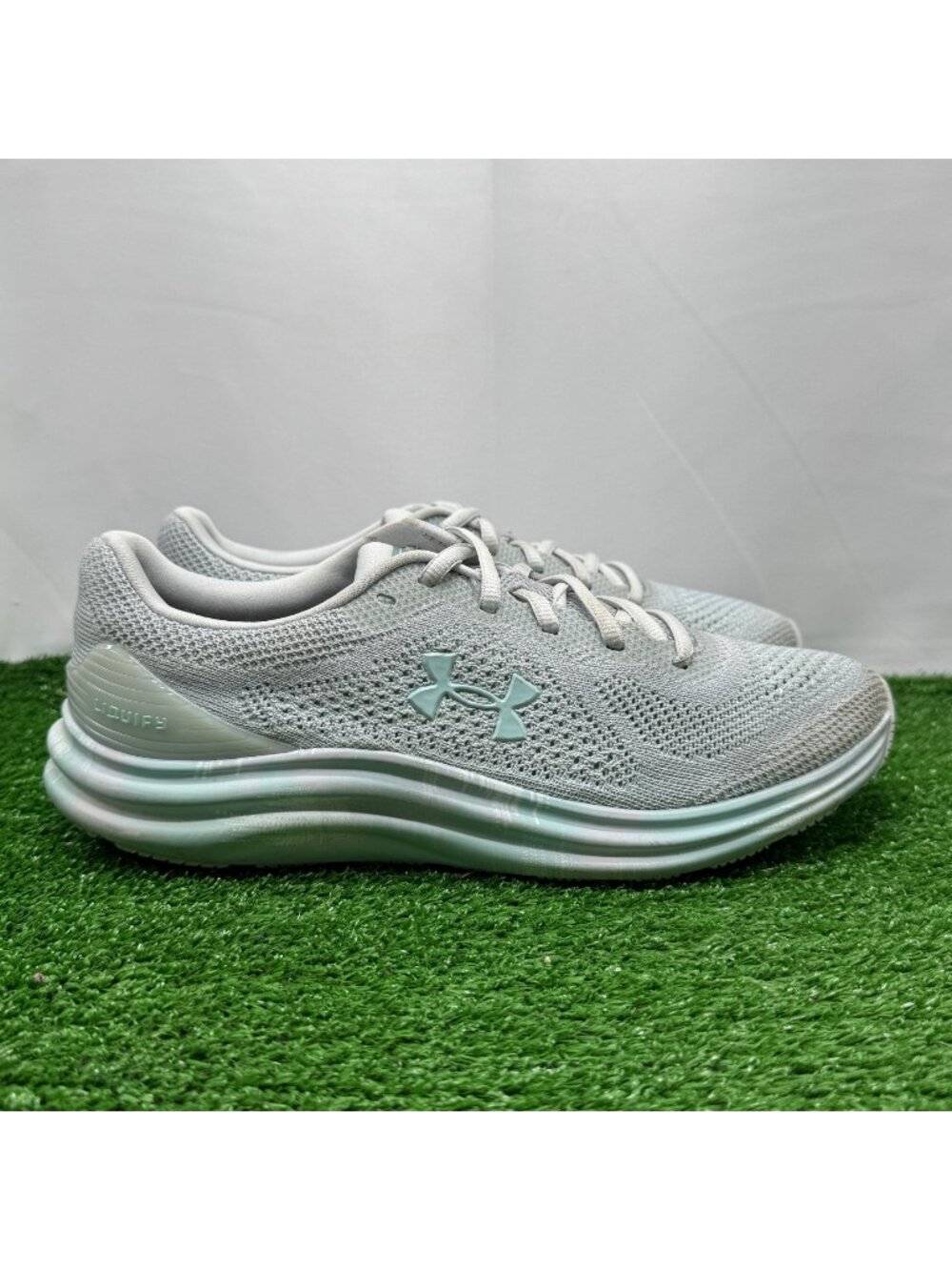 Under Armour WMNS UA Liquify White Low Women's Size 9.5 3023618‑100